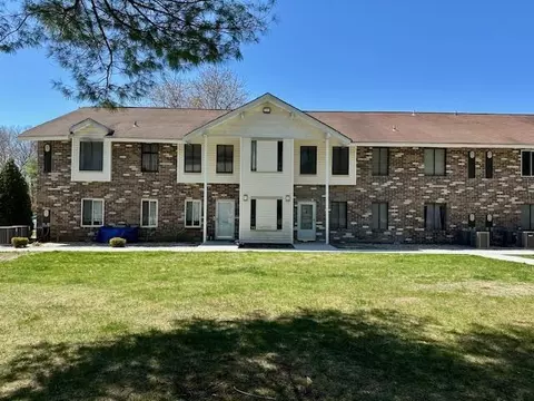 3 Kiowa Ct #3K, Coram, NY 11727
