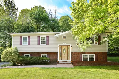 25 Augur Rd, Ramapo, NY 10901