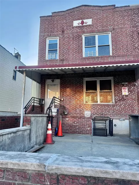 51-34 48th St, Woodside, NY 11377