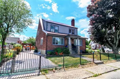 1 Vine St, Beacon, NY 12508