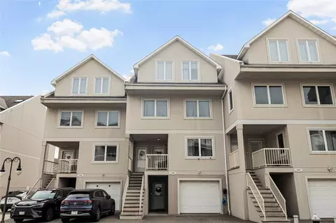 114 Outlook Ave, New York, NY 10465