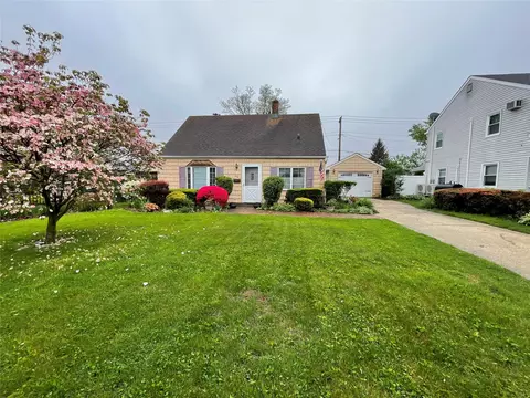 44 Meadow Ln, Levittown, NY 11756