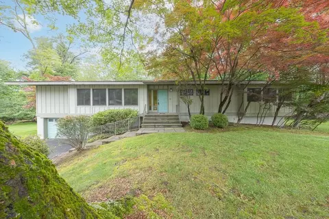14 Wesley Ct, Clarkstown, NY 10920
