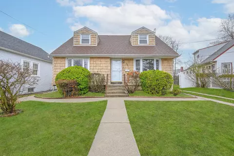 2619 Alice Ave, North Bellmore, NY 11710