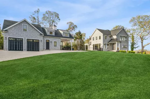 1465 Harbor Ln, Cutchogue, NY 11935