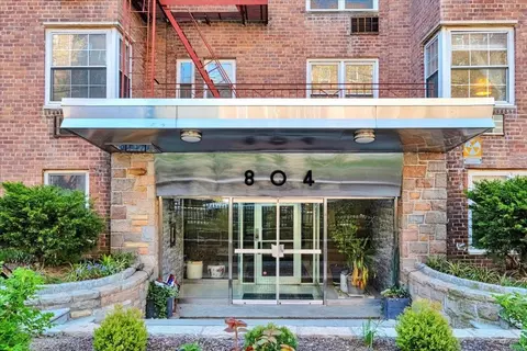804 Bronx River Rd #1A, Yonkers, NY 10708