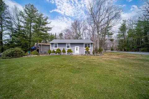 106 Lake Shore Dr E, Thompson, NY 12775