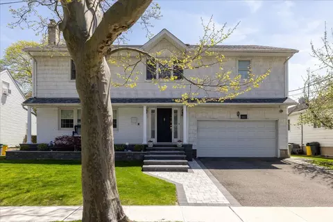 991 S End Ave, Woodmere, NY 11598