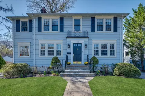 1075 Grant Ave, Pelham, NY 10803