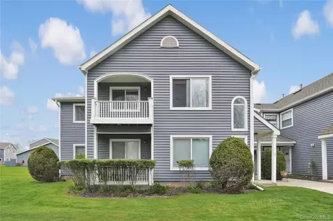 780 Birchwood Park Dr, Middle Island, NY 11953