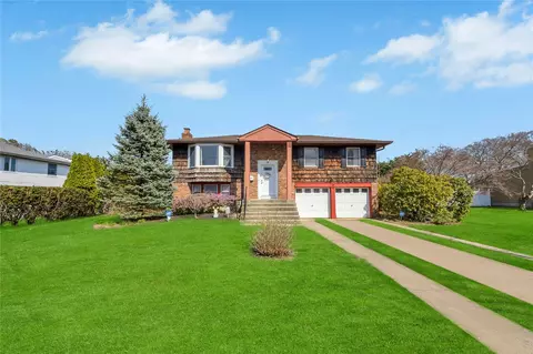 9 Purdy Ave, East Northport, NY 11731