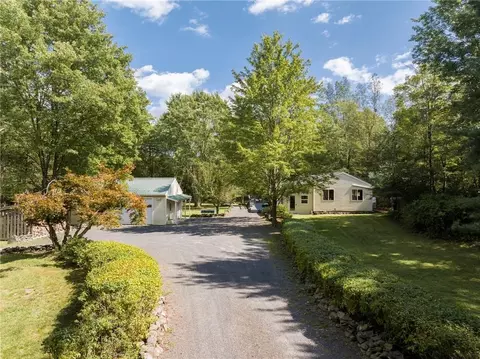 712 Queens Hwy, Rochester, NY 12404