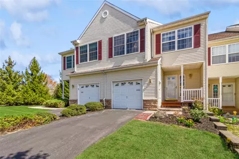 6103 High Ridge Ct #6103, Wappingers Falls, NY 12590