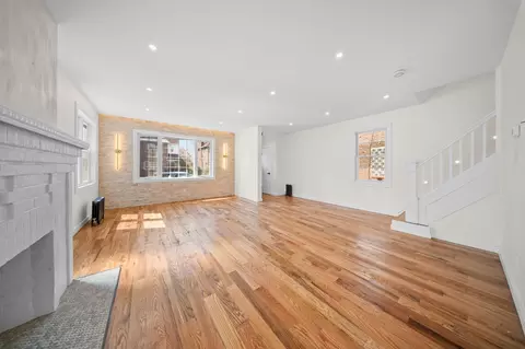 13107 229th St, New York, NY 11413