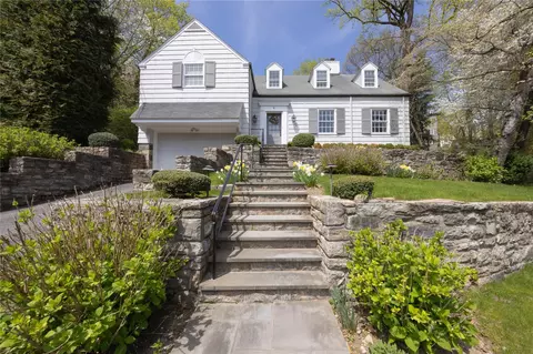 4 Morningside Cir, Bronxville, NY 10708