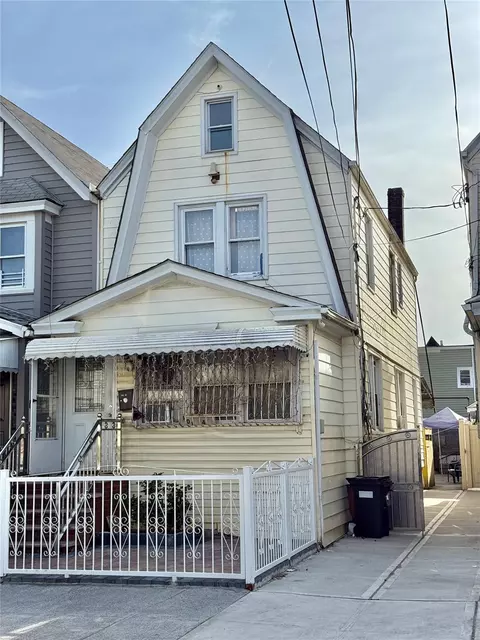 101-14 118th St, South Richmond Hill, NY 11419