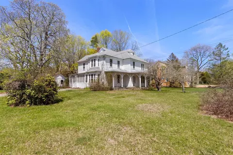 26705 Main Rd, Cutchogue, NY 11935