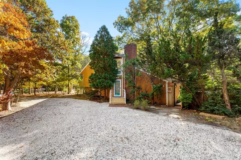20 Norfolk Dr, East Hampton, NY 11937
