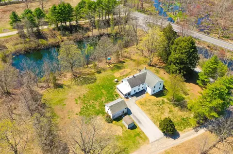 8 Traver Rd, Clinton, NY 12580
