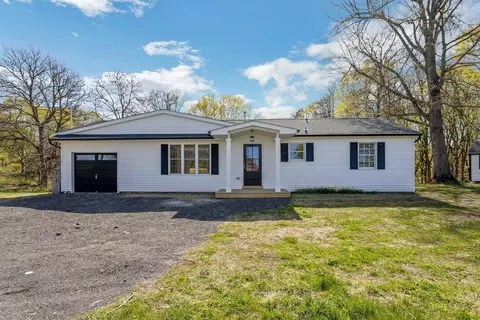 21 Kent Rd, East Fishkill, NY 12533