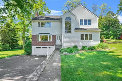 152 Locust Rd, Mount Pleasant, NY 10570