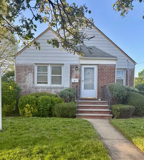 2 Monaco Ave, Elmont, NY 11003