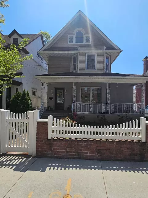 8424 85th Rd, New York, NY 11421