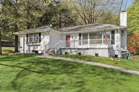 19 Russ Rd, Mahopac, NY 10541