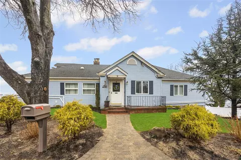 9 Shore Dr, Sound Beach, NY 11789