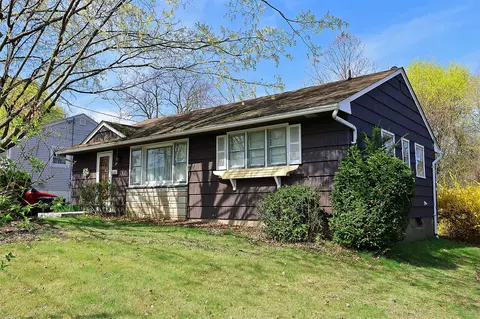 29 Sherman Dr, Newburgh, NY 12550