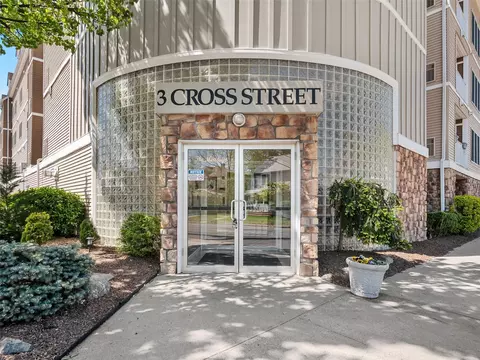 3 Cross St #202, Ramapo, NY 10901