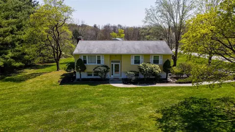 8 Perkinsville Rd, Lloyd, NY 12528