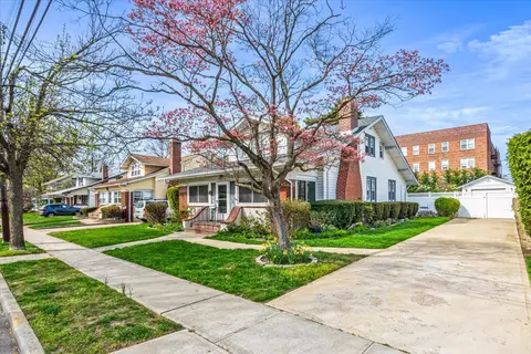 707 Glover Pl, Baldwin, NY 11510