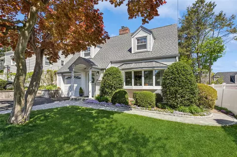 90 Joyce Rd, Eastchester, NY 10709