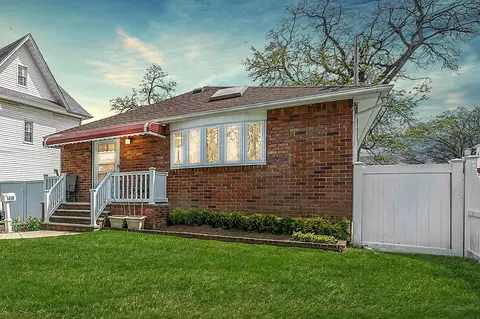 1036 Pacific St, Baldwin, NY 11510