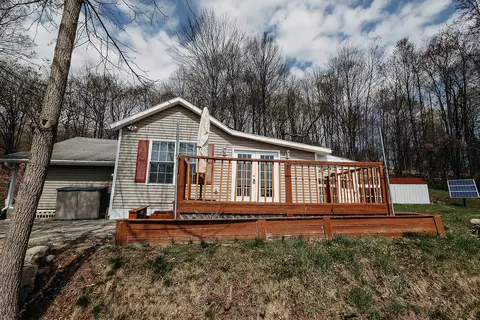 24 Sky Top Rd, Mamakating, NY 12721
