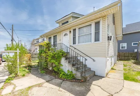 209 Seagirt Ave, New York, NY 11691