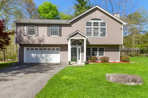 4 S Walker Dr, Yorktown, NY 10598