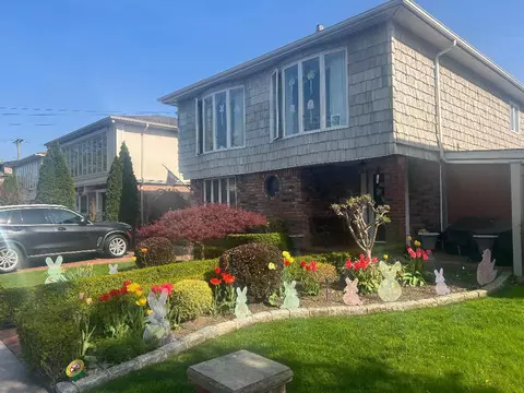 84-08 164 Ave, New York, NY 11414