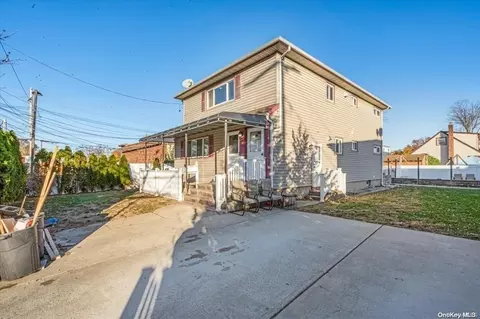 11 Belmont Blvd, Elmont, NY 11003