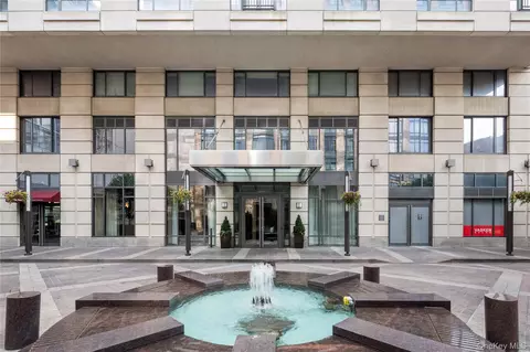 10 City Pl #22G, White Plains, NY 10601