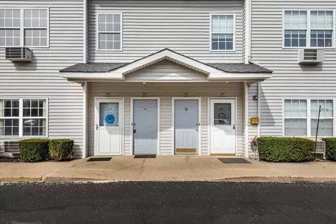 197 Fulton St #16, Farmingdale, NY 11735