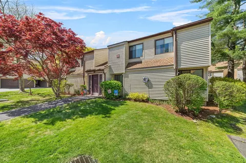 54 Kirby Close #D, Yorktown, NY 10598