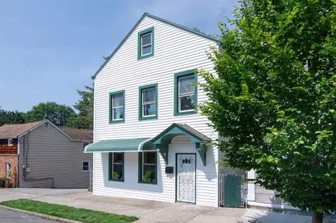 26 S Eckar St, Greenburgh, NY 10533