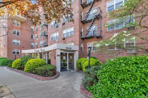 92-30 56th Ave #5N, Elmhurst, NY 11373