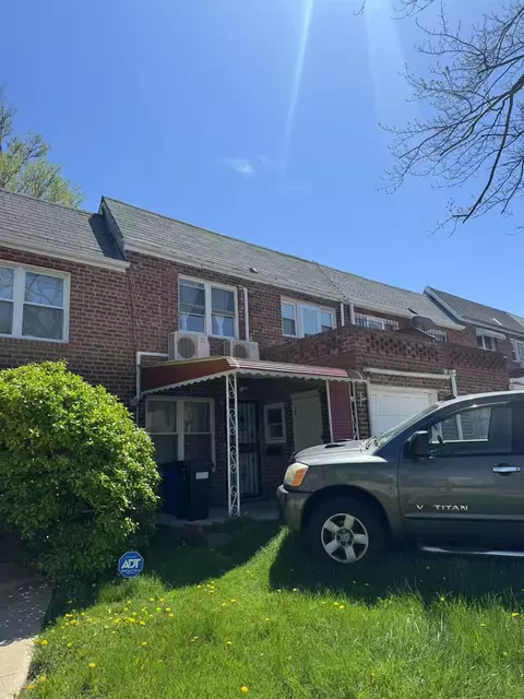 25-19 120th St, Flushing, NY 11354