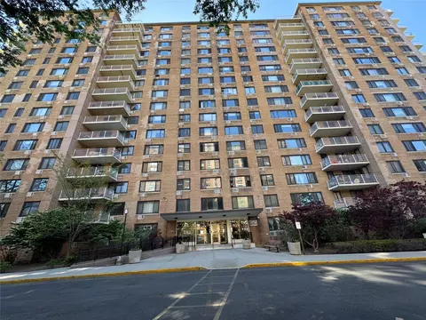 195 Willoughby Ave #302, Brooklyn, NY 11205