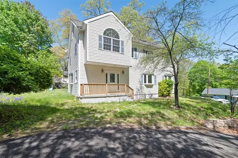 33 Brandeis Ave, Cortlandt, NY 10547