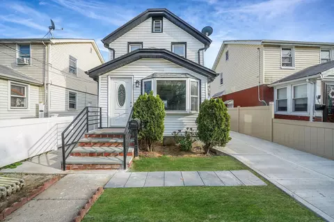 19406 114th Dr, New York, NY 11412