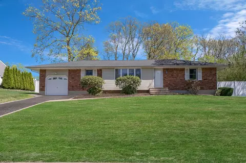 37 Balaton Ave, Lake Ronkonkoma, NY 11779